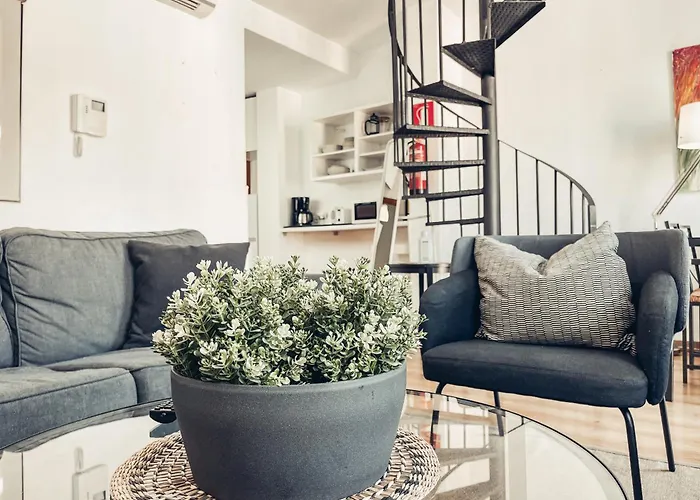 Panoramic Rooftop Duplex Retreat Heart Of Málaga